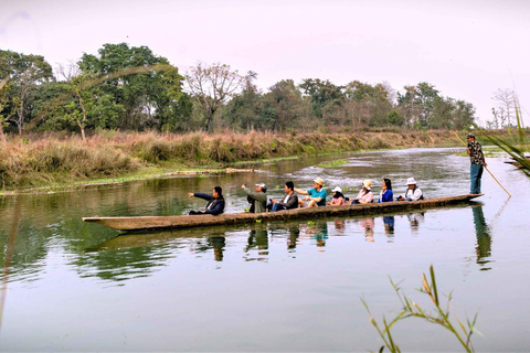 3 nuits d&#039;aventure à Chitwan avec 1 nuit dans une tour de la jungle