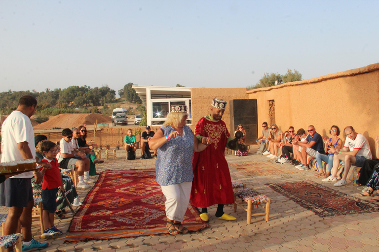 Agadir : dîner barbecue, spectacle Gnawa et transfertsAgadir : Dîner barbecue, spectacle Gnawa et transferts