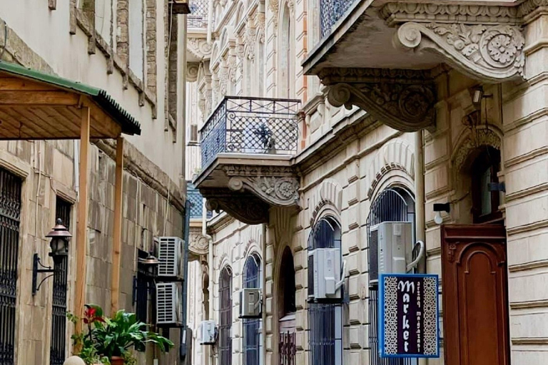 Baku: wandeltocht door de binnenstad.