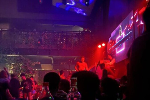 Da Nang: Nightlife Tour & Pub Crawl with Rooftop Bar & Clubs Da Nang: Guided Nightlife Tour with Rooftop, Club, Bar Visit