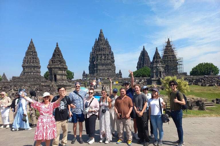 Yogyakarta: tour di 2 giorni a Borobudur, Merapi, Prambanan e al palazzo
