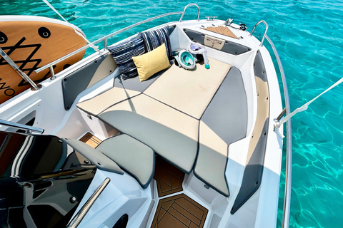 San Antonio: Tour Ibiza by boat. No license required, 6 people. Snorkeling and SUP