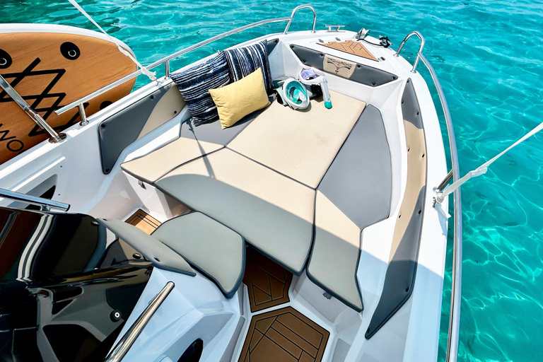 San Antonio: Tour Ibiza by boat. No license required, 6 people. Snorkeling and SUP