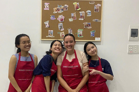 Da Nang: prepara 5 piatti vietnamiti con visita al mercato localeCorso di cucina vietnamita con 5 piatti, Pho e tour del mercato