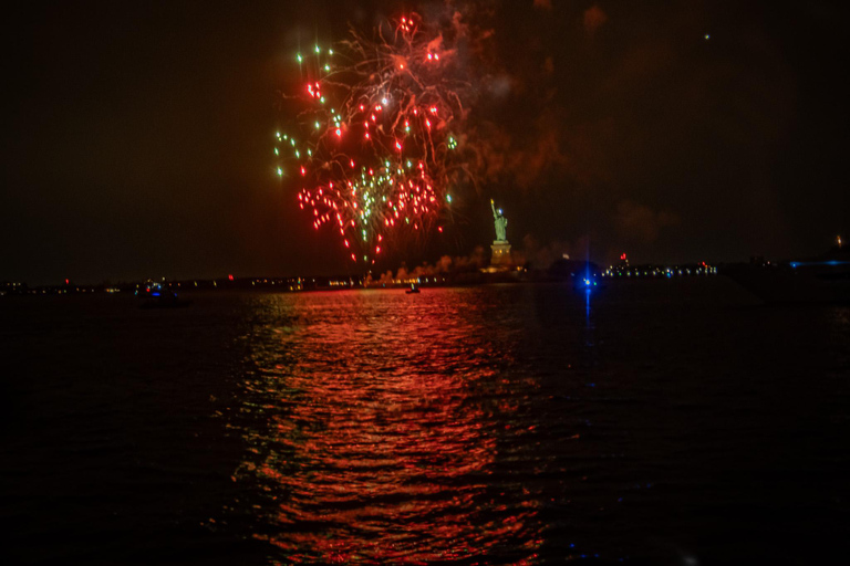 NYC: New Year's Eve Fireworks Cruise w/ Open Bar, Dinner, DJ