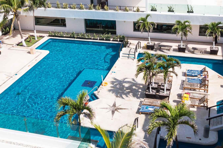 Prywatny transfer z Flamingo Cancun Resort do CUN