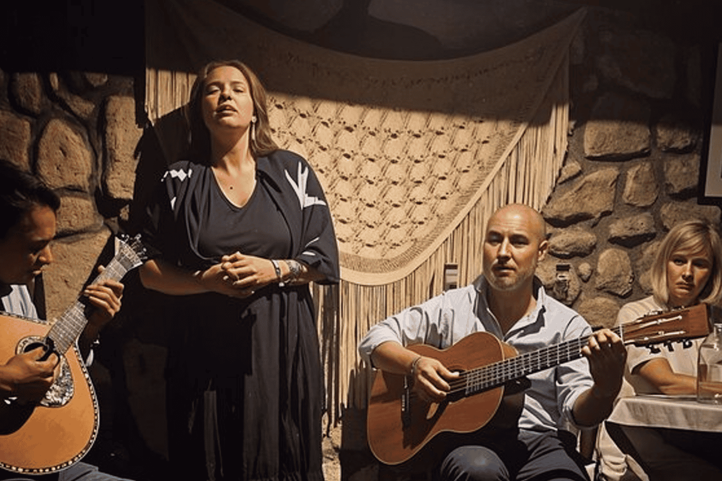 Private Tour-Unique Sunset,Wine tasting,FadoShow+Full Dinner