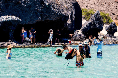 La Paz: Boat ride to Espiritu Santo island and sloop