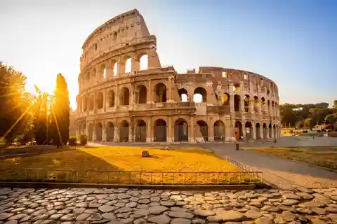 Tour del Colosseo sotterraneo con accesso libero con Roma Antica