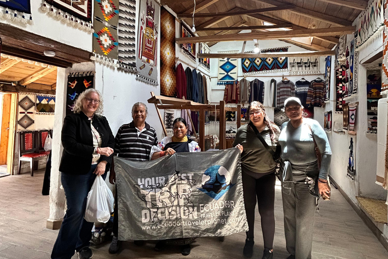 Quito: 7-Days Avenue of Volcanoes Tour with Guide