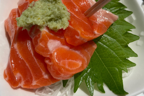 Tokyo : Visite culinaire et culturelle à pied du marché aux poissons de TsukijiGroupe Premium