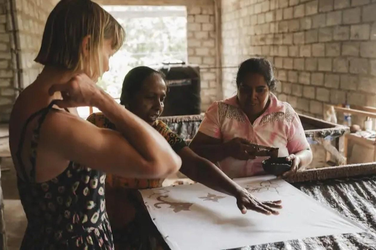 Sigiriya Batik Experience Class With Sri Lankan Artworks
