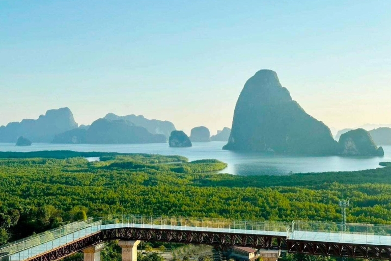 Khaolak : promenade au coucher du soleil dans la baie de Phangnga et l'île de James BondCoucher de soleil dans la baie de Phang Nga et visite de l'île de James Bond
