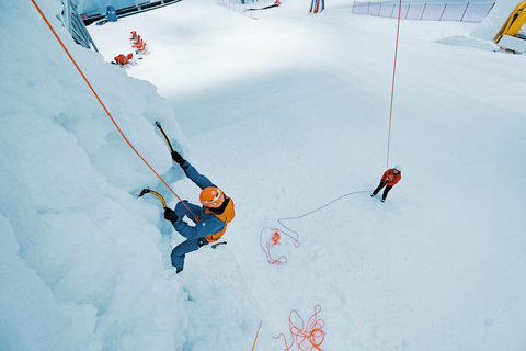 Oslo: Een ijsklimervaring in SNØ Ski DomeOslo: IJsklimmen bij SNØ Ski Dome