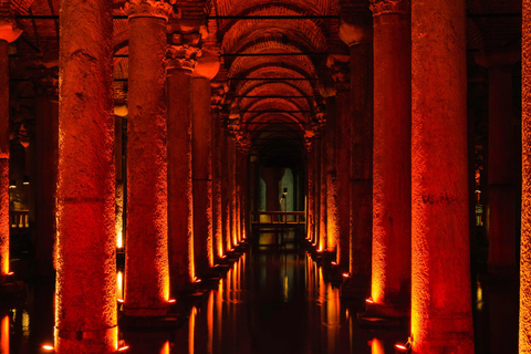 Istanbul: Tour guidato della Basilica della Cisterna con salto in treno