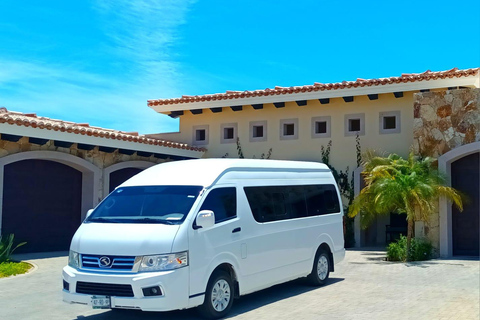 洛斯卡沃斯机场：前往旅游走廊的 VIP 交通洛斯卡沃斯机场：VIP 交通