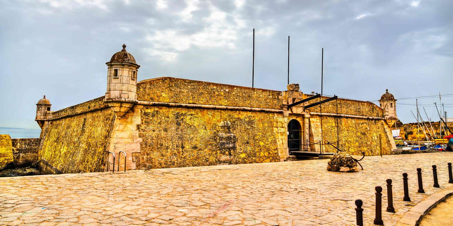 Lagos to Sagres Coastline & City Private Guided Tour
