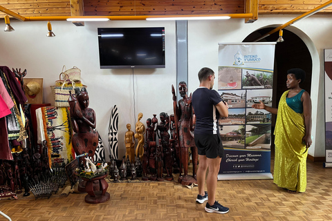 Kigali: Tour cultural por el palacio real, el museo y el memorial.Kigali: Visita cultural al palacio real, el museo y el memorial