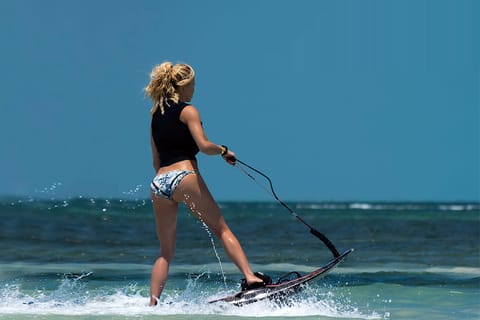 Phuket: Motorized Surfboard Session with Instructor
