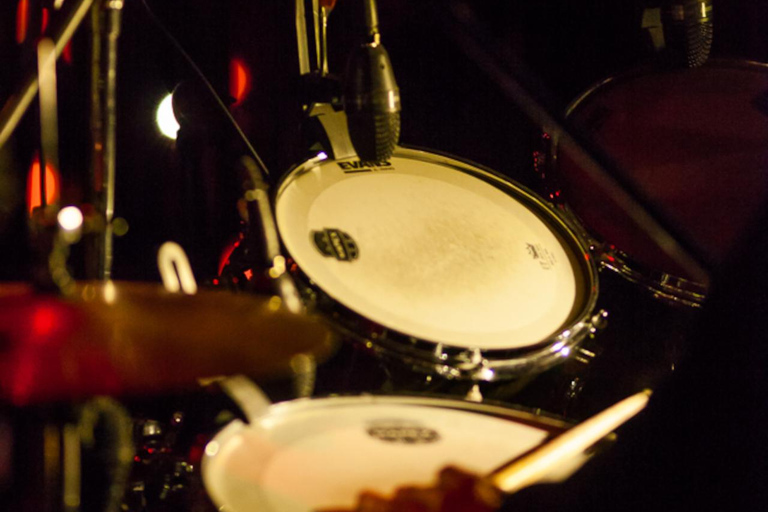 Hurghada: Naz Cabaret ticket with beverages Naz Cabaret - Ticket