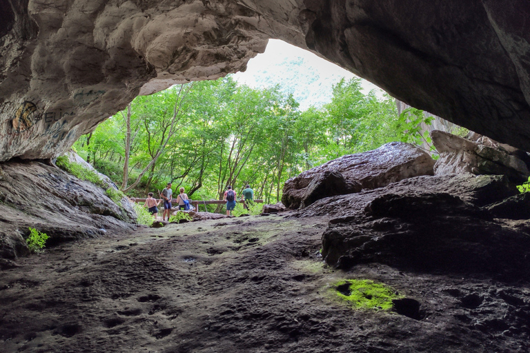 &quot;Pëllumbas grotta och Erzeni River: Vandring och simning&quot;