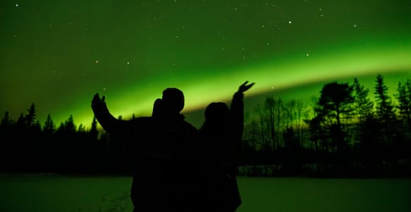 Saariselkä: Northern Lights Hunting Snowshoe Trip