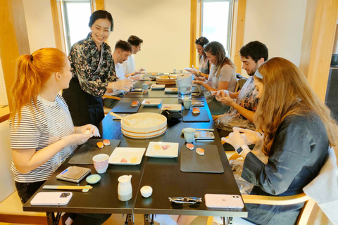 Kyoto: Sushi Making Workshop Experience