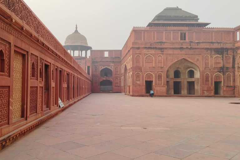 Au départ de Delhi : excursion d'une journée au Taj Mahal en train rapide (tout compris)