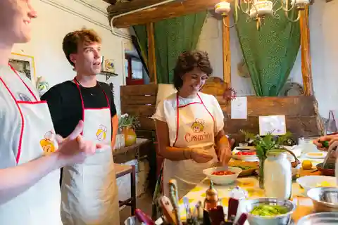 Selinunte: Pasta and Tiramisu Cooking Class with a Local