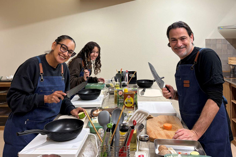 Busan: Market Tour & Hands-on Korean Cooking Class Gimbap & Tteokbokki