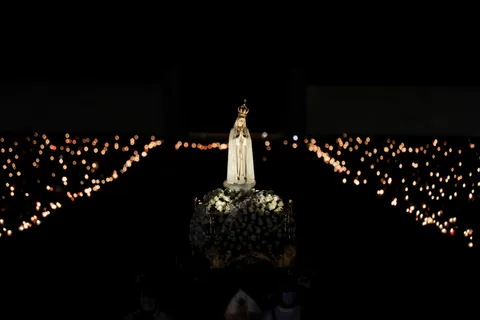 Gita notturna a Fátima + Processione a lume di candela