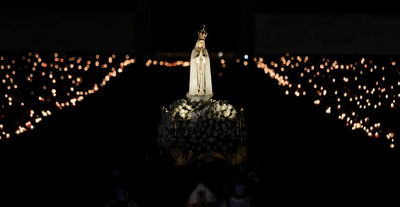 Nachtpilgerfahrt nach Fatima mit Kerzenprozession