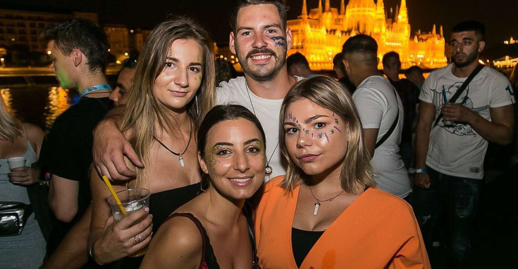 Budapest, Boat Party on the River Danube - Housity