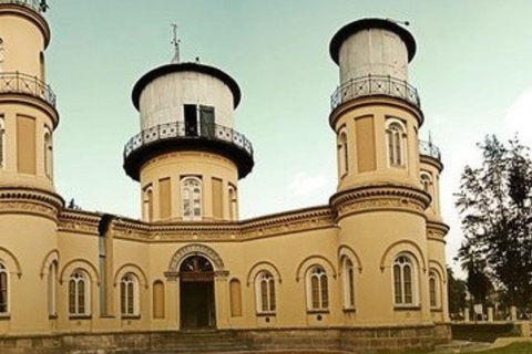 Quito: By bike, viewpoint, markets, parks, Basilica del Voto Nacional Quito: Cycling, viewpoints, markets, parks, National Vow Basilica