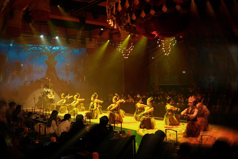 Chengdu: Shuguo Banquet with Hanfu Costume & Makeup Row 2 Only Meal （Plz to book 3 days in advance）