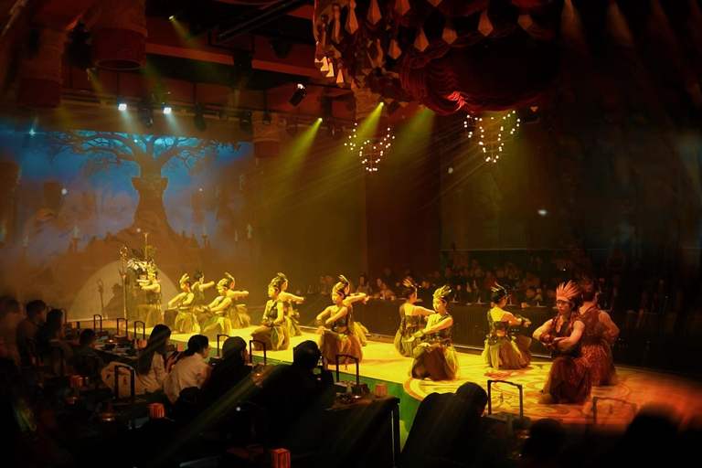 Chengdu: Shuguo Banquet with Hanfu Costume & Makeup Row 2 Only Meal （Plz to book 3 days in advance）