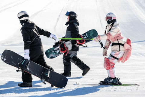 Privater Transfer zu den Skigebieten einschließlich ZhangjiakouPrivater Transfer zum Skigebiet Nanshan