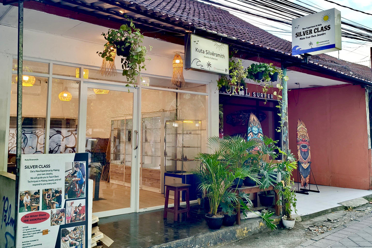 Cours de fabrication de bijoux à Kuta Bali, avec 7 grammes d'argent pur