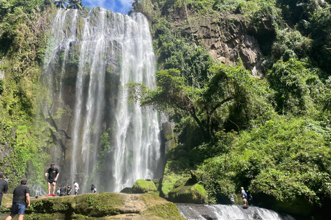Manila: Private geführte Wanderung zu den Hulugan-Wasserfällen mit Abholung vom Hotel