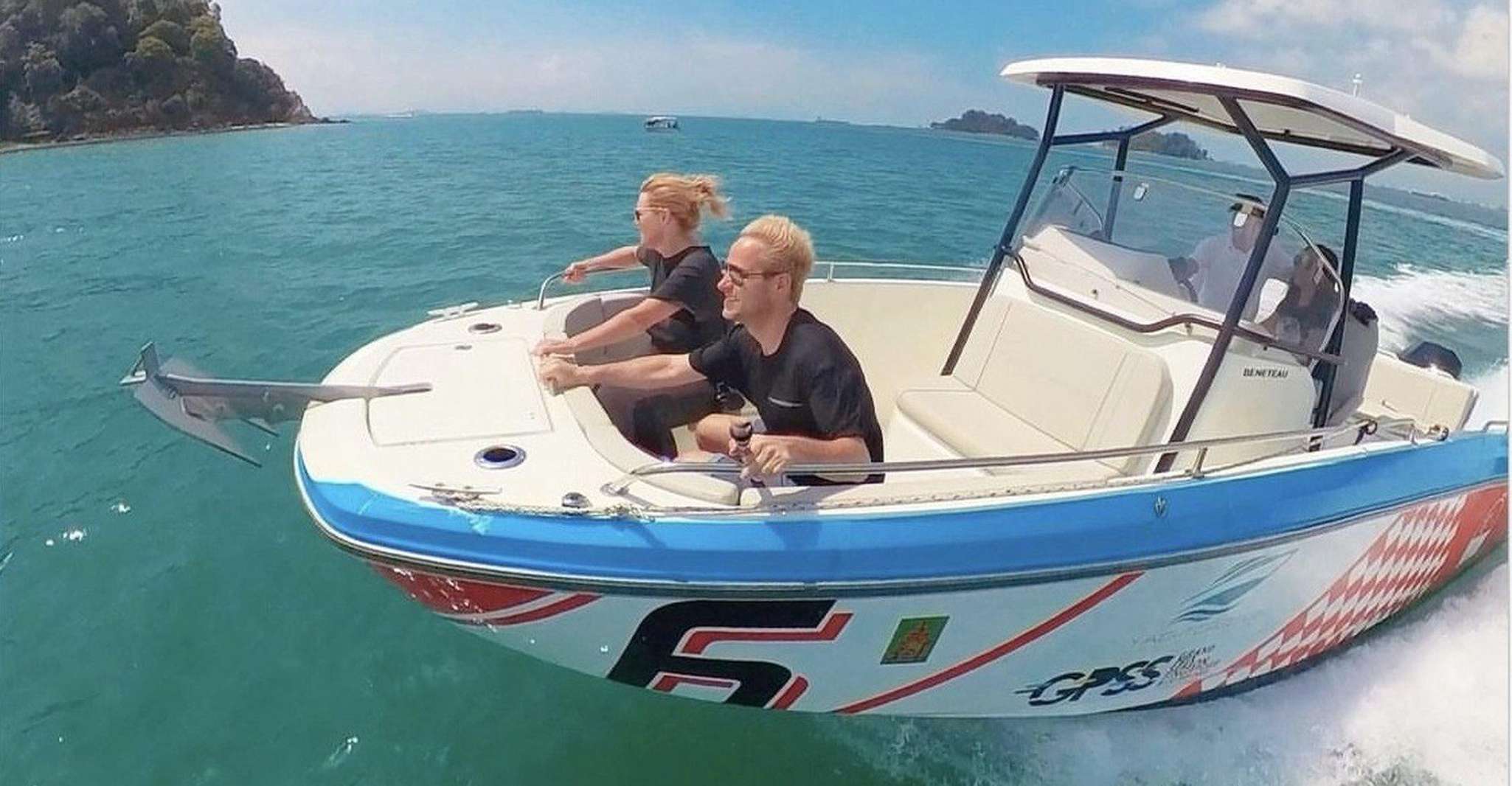 Singapore Southern Islands Speedboat Guided Tour