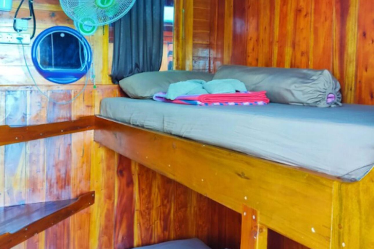 Komodo: Slow Voyage 2D1N Overnight Sailing Experience Private Cabin ( Share Bathroom )