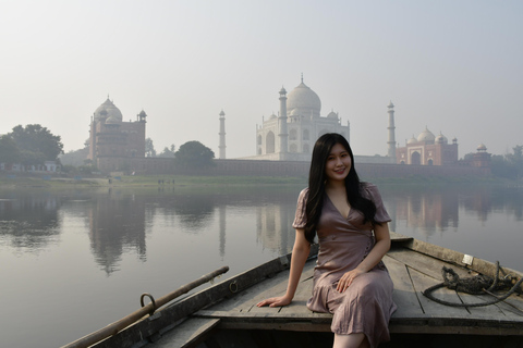From Delhi to Agra : Taj Mahal Riverside & Fort Friday Tour
