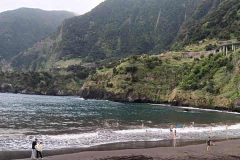 Madeira West & North: Private Tour in a Mercedes with Iconic Stops West & North Madeira: Private Tour in a Mercedes with Iconic Stops
