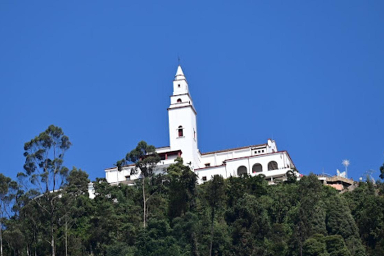 BOGOTÁ: Caminhada de subida mágica até o mirante de Monserrate, perdão dos pecados