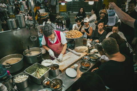 Seoul: Gwangjang Market Food Tour (2 Hours) with Insider Seoul: Gwangjang Market Food Tour (2 hours) with Insider