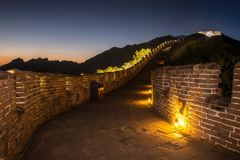 Beijing: Mutianyu Great Wall Evening Bus Tour