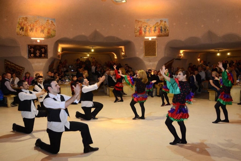 Cappadocië: traditioneel Turks diner en showsTraditioneel Turks diner en shows - met hoteltransfer