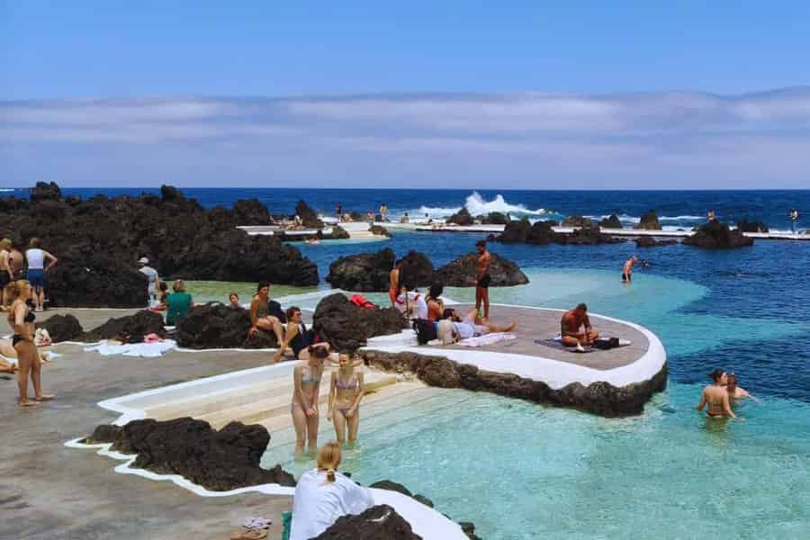 Ab Funchal: Tour zu den Wasserfällen im Westen Madeiras und zum Fanal-Wald. Foto: GetYourGuide Ab Funchal: Tour zu den Wasserfällen im Westen Madeiras und zum Fanal-Wald. Foto: GetYourGuide
