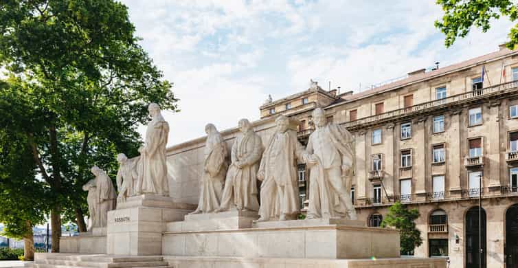 3-Hour Orientation Walking Tour of Buda and Pest photo 12