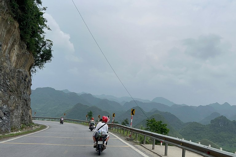 Au départ de Hanoi : 4 jours de visite en voiture de la boucle de Ha Giang, plus un montage vidéo